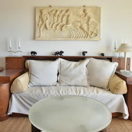 Close To Downtown Swimming Pool And Sea View *