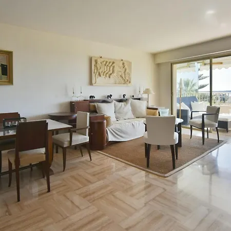 Apartamento Close To Downtown Swimming Pool And Sea View