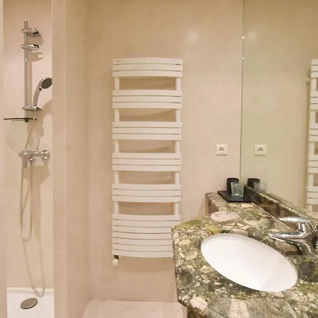 Close To Downtown Swimming Pool And Sea View Appartement Cannes