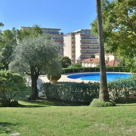 Close To Downtown Swimming Pool And Sea View Appartement *