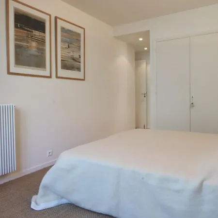 Close To Downtown Swimming Pool And Sea View Lägenhet